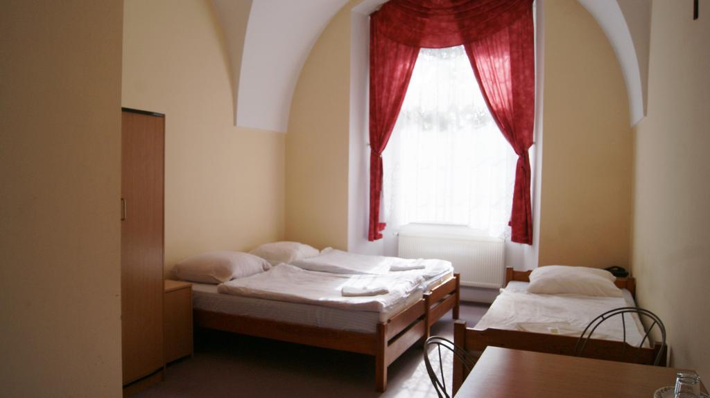 Diecezjalny Dom Formacyjny Apartment นือซา ภายนอก รูปภาพ