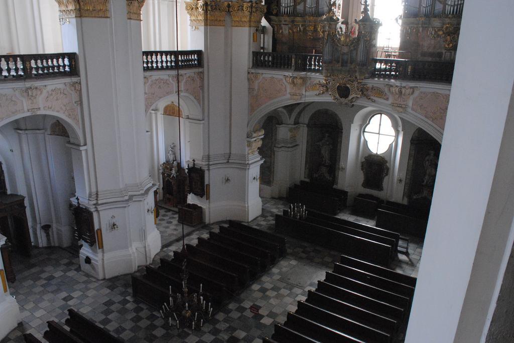 Diecezjalny Dom Formacyjny Apartment นือซา ภายนอก รูปภาพ