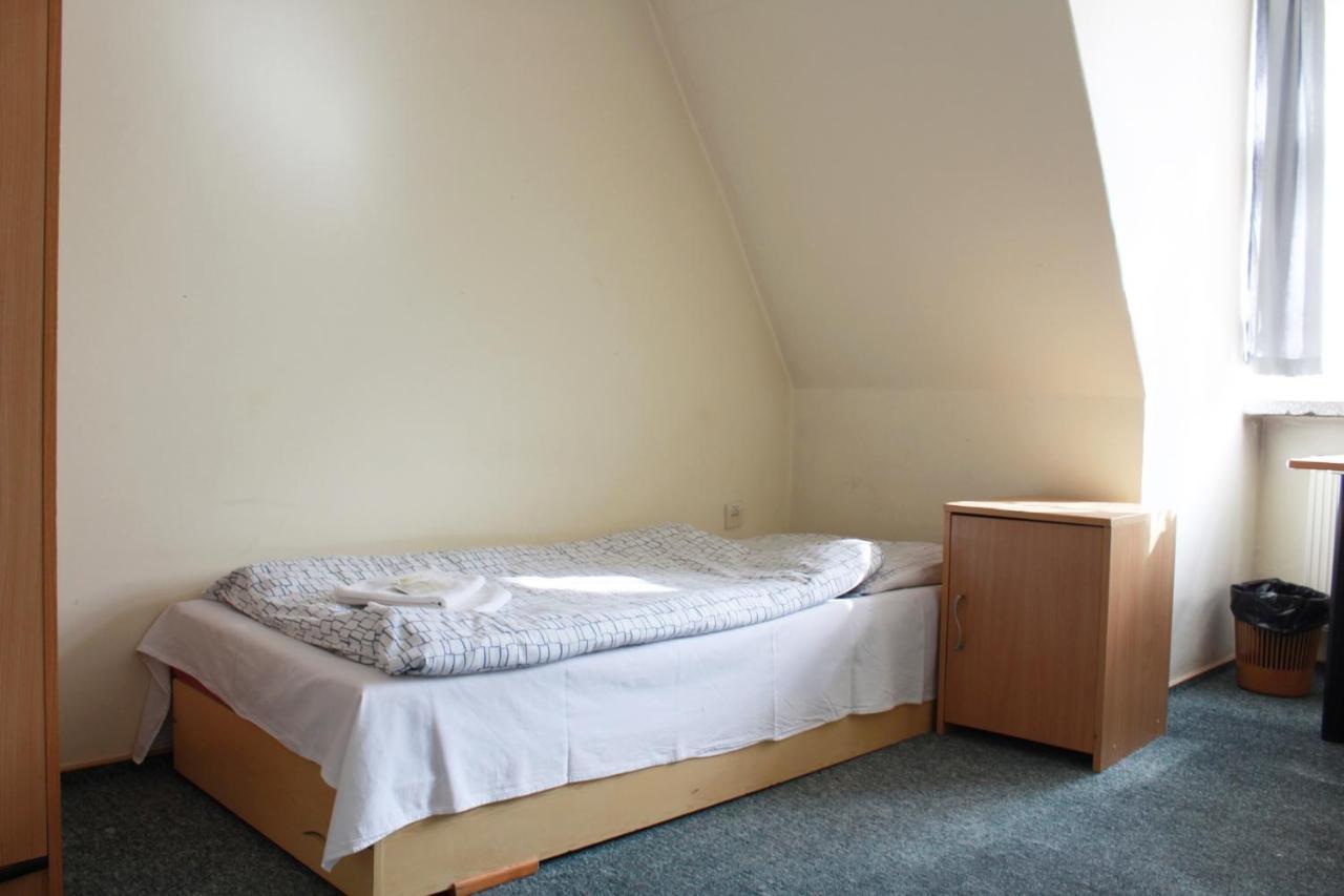Diecezjalny Dom Formacyjny Apartment นือซา ภายนอก รูปภาพ